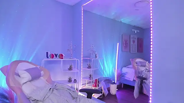 Snapshot of MaveParks_ chatting on 17, 10, 2025 MaveParks online show from 17, 10, 2025