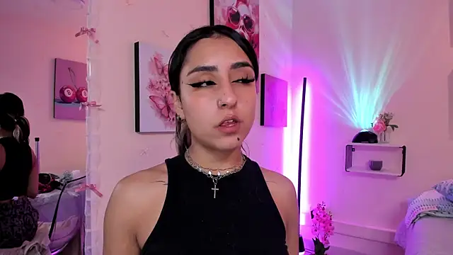 Snapshot of MaveParks_ chatting on 5, 12, 2025 MaveParks online show from 5, 12, 2025