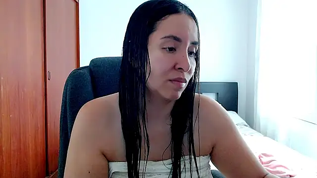 emely sexx20 online show from 29, 9, 2025