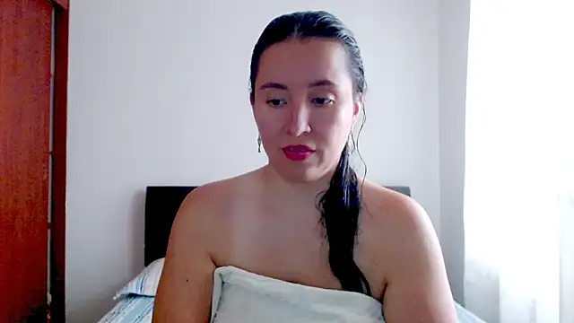 emely sexx20 online show from 28, 11, 2025