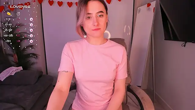 Snapshot of helen_ramsay chatting on 5, 3, 2026 helen ramsay online show from 5, 3, 2026