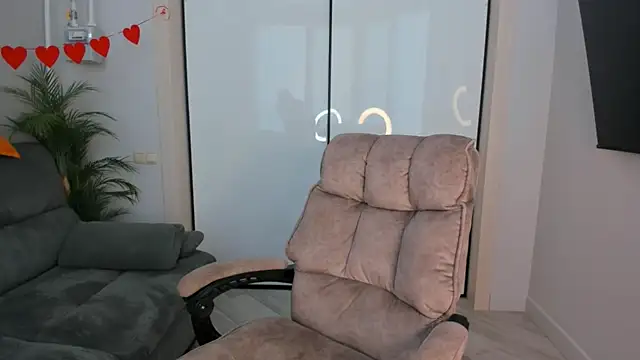 Snapshot of helen_ramsay chatting on 3, 6, 2026 helen ramsay online show from 3, 6, 2026