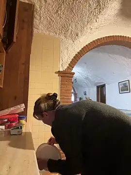 Snapshot of selenaluvv chatting on 27, 2, 2026 selenaluvv online show from 27, 2, 2026