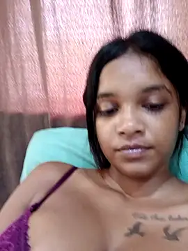 Snapshot of Indianqueen03 chatting on 5, 1, 2025 Indianqueen03 online show from 5, 1, 2025