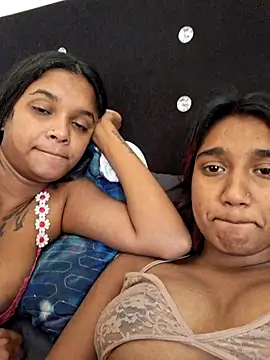 Snapshot of Indianqueen03 chatting on 15, 7, 2026 Indianqueen03 online show from 15, 7, 2026