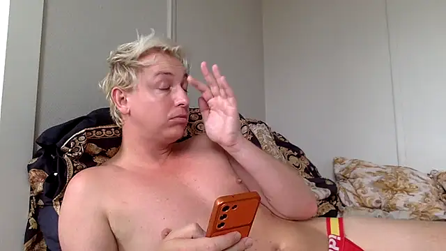 Snapshot of NorthTwink chatting on 7, 8, 2026 NorthTwink online show from 7, 8, 2026