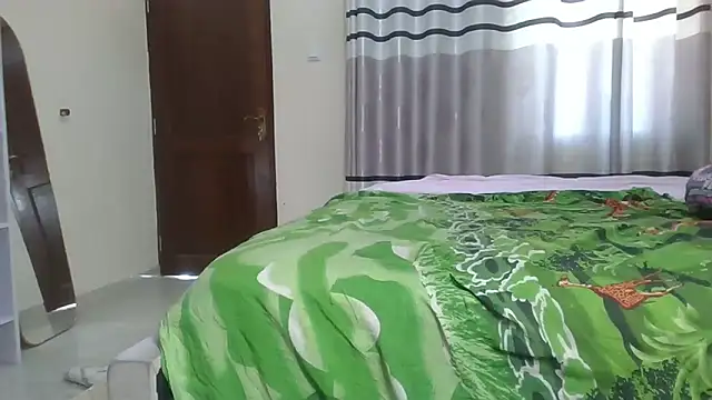 Snapshot of Fine_assie chatting on 13, 3, 2026 Fine assie online show from 13, 3, 2026