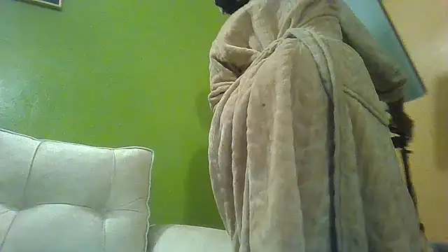 Snapshot of Fine_assie chatting on 8, 4, 2026 Fine assie online show from 8, 4, 2026