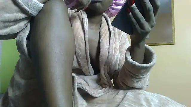 Snapshot of Fine_assie chatting on 17, 4, 2026 Fine assie online show from 17, 4, 2026