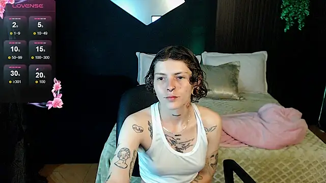 pretty cristal69 online show from 5, 2, 2026