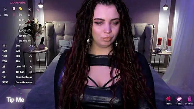 Miss Maya Mils online show from 22, 2, 2026