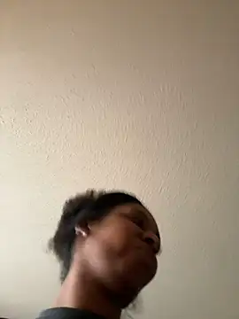 Snapshot of Your_Paris chatting on 13, 3, 2025 Your Paris online show from 13, 3, 2025