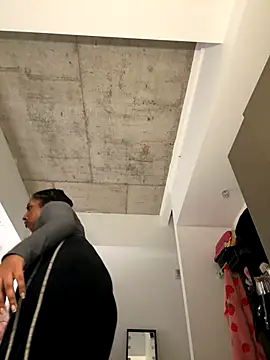 Snapshot of Your_Paris chatting on 16, 12, 2025 Your Paris online show from 16, 12, 2025