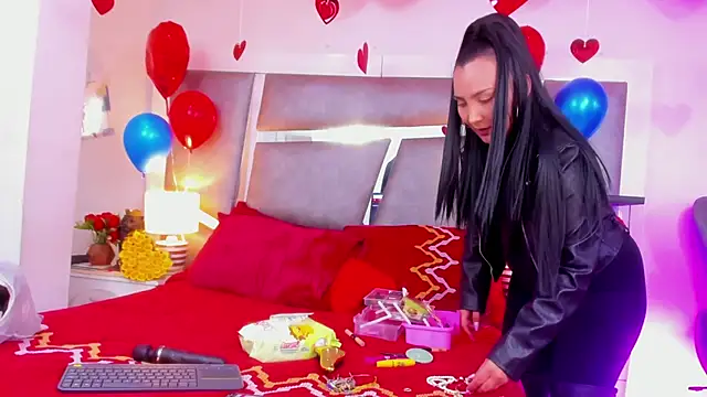 Evangeline Taylorr online show from 15, 2, 2025