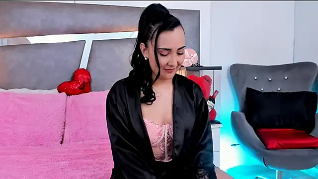 Evangeline Taylorr online show from 11, 3, 2025