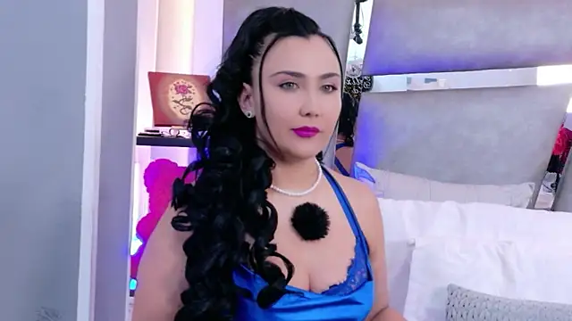 Evangeline Taylorr online show from 11, 4, 2026