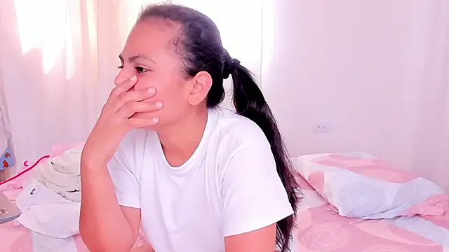 Snapshot of california_0 chatting on 1, 2, 2025 california 0 online show from 1, 2, 2025