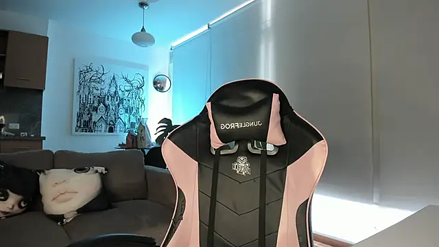 Snapshot of annie_gh chatting on 19, 4, 2026 annie gh online show from 19, 4, 2026