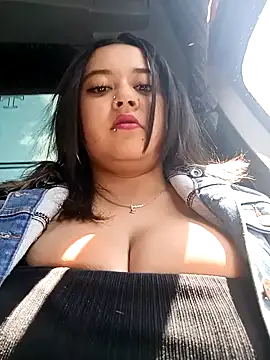 Snapshot of Cristal__04 chatting on 21, 1, 2025 Cristal 04 online show from 21, 1, 2025