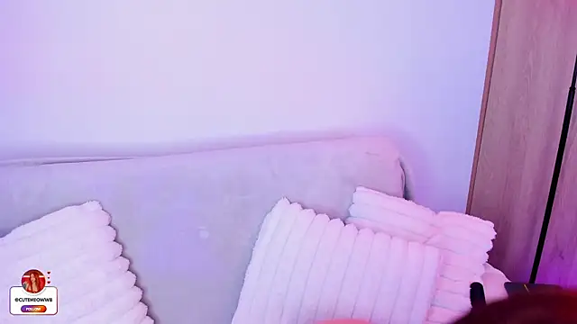 Snapshot of meow_moon_ chatting on 17, 3, 2026 meow moon online show from 17, 3, 2026