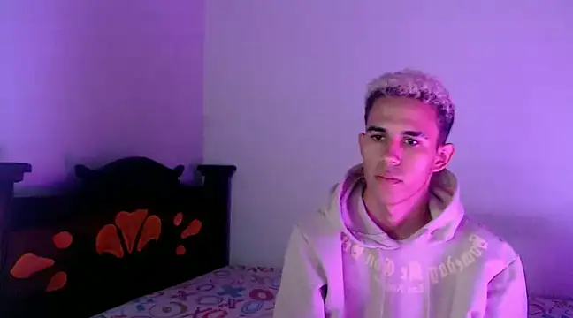 isaaclatino online show from 3, 3, 2025