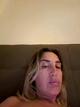 Snapshot of casalinga88 chatting on 24, 10, 2025 casalinga88 online show from 24, 10, 2025