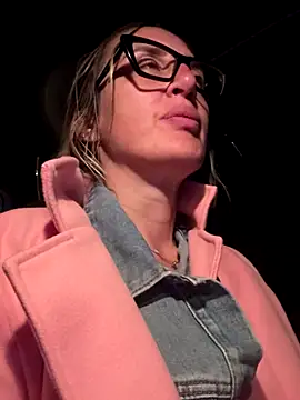 Snapshot of casalinga88 chatting on 25, 10, 2025 casalinga88 online show from 25, 10, 2025