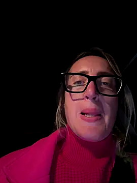 Snapshot of casalinga88 chatting on 4, 11, 2025 casalinga88 online show from 4, 11, 2025