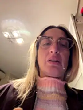 Snapshot of casalinga88 chatting on 14, 12, 2025 casalinga88 online show from 14, 12, 2025