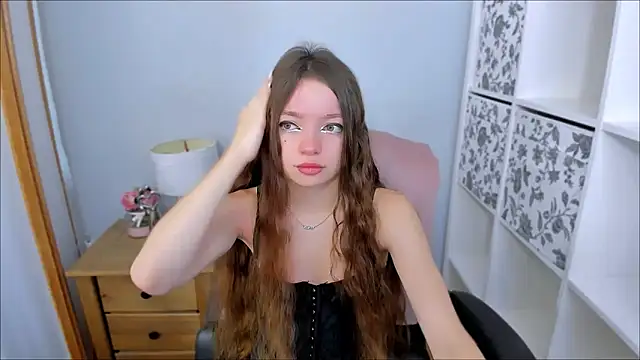 GraceLips online show from 18, 10, 2025