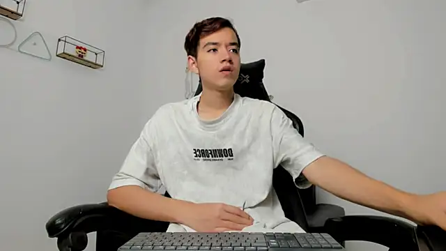 bunny maxi online show from 3, 12, 2025