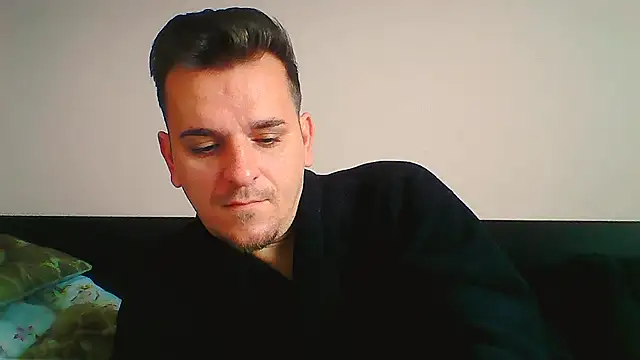 Huge cock22cm online show from 19, 11, 2025