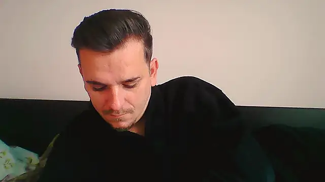 Huge cock22cm online show from 25, 11, 2025