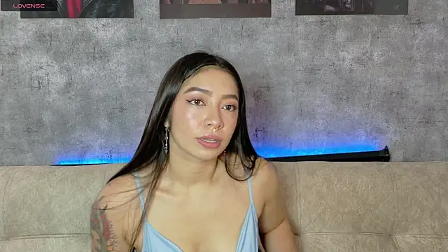 Snapshot of megan_bluee23 chatting on 10, 3, 2026 megan bluee23 online show from 10, 3, 2026