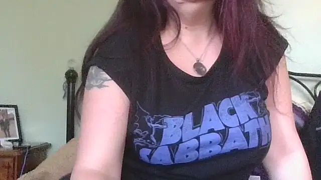 MissKisu online show from 17, 11, 2025