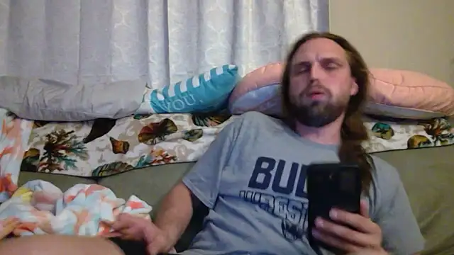 Snapshot of VitaminDrewFl chatting on 3, 4, 2026 VitaminDrewFl online show from 3, 4, 2026