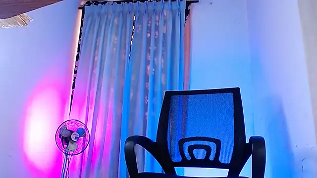 Snapshot of DanteSantoro chatting on 23, 2, 2026 DanteSantoro online show from 23, 2, 2026