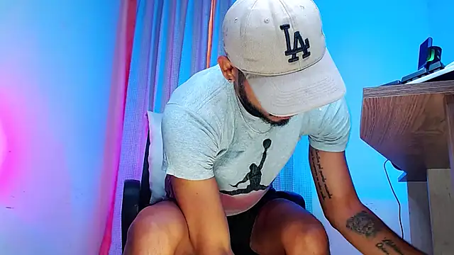 Snapshot of DanteSantoro chatting on 9, 4, 2026 DanteSantoro online show from 9, 4, 2026