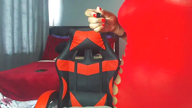 Snapshot of Fiercefoxxy chatting on 10, 11, 2025 Fiercefoxxy online show from 10, 11, 2025