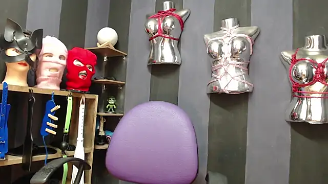 LucyStrike  online show from 5, 12, 2024