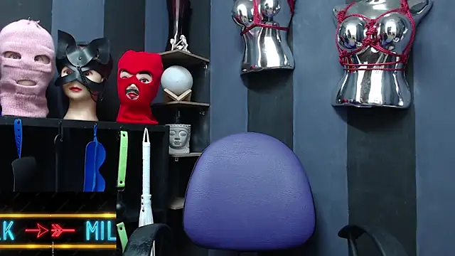 LucyStrike  online show from 20, 12, 2024