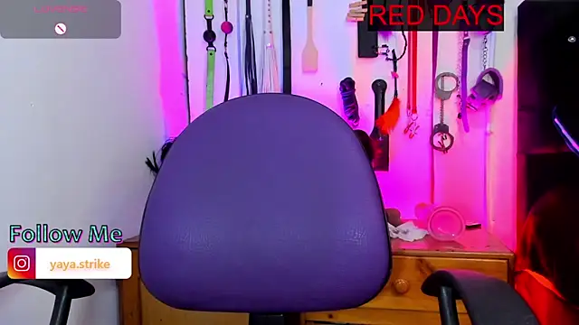 Snapshot of LucyStrike_ chatting on 5, 1, 2026 LucyStrike online show from 5, 1, 2026