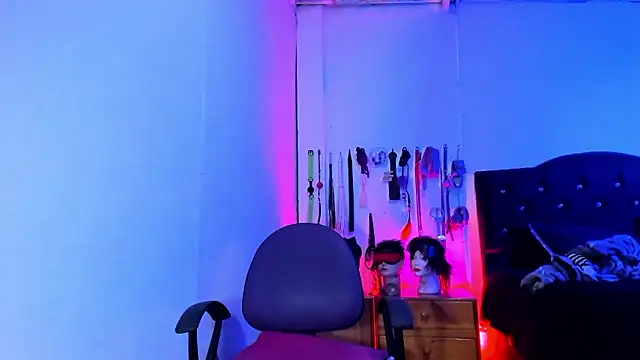 Snapshot of LucyStrike_ chatting on 8, 1, 2026 LucyStrike online show from 8, 1, 2026