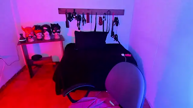 Snapshot of LucyStrike_ chatting on 13, 1, 2026 LucyStrike online show from 13, 1, 2026