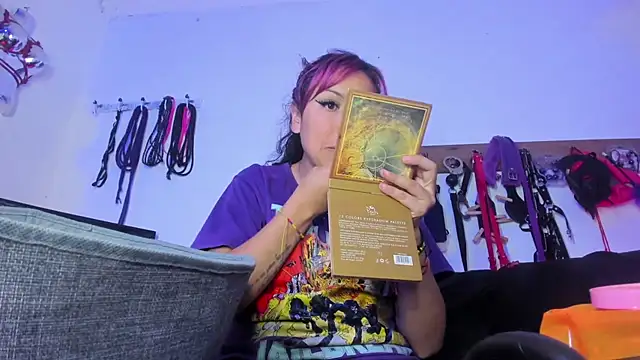 Snapshot of LucyStrike_ chatting on 5, 2, 2026 LucyStrike online show from 5, 2, 2026