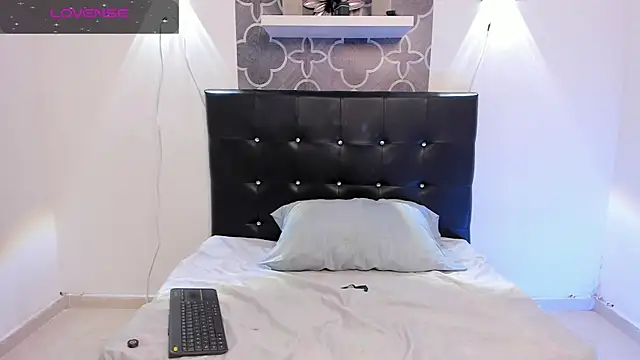 katybabyg online show from 17, 12, 2025