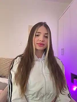 Snapshot of Ashleyjenner_ chatting on 10, 3, 2026 Ashleyjenner online show from 10, 3, 2026