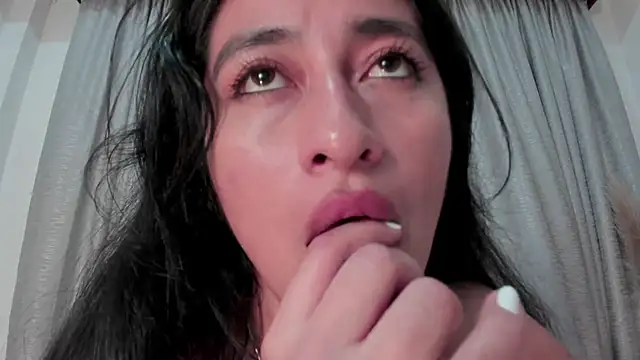 LisaHadwin online show from 7, 1, 2025