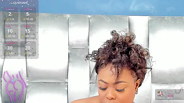 CamilaBenitez online show from 31, 1, 2025