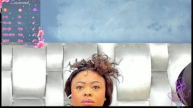 CamilaBenitez online show from 12, 10, 2025